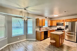 7 S Bobcat Ct, Morgans Point Resort, TX 76513 - Photo 7