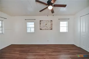 1310 E Rosebud Ave, Victoria, TX 77901 - Photo 5