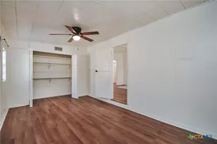 1310 E Rosebud Ave, Victoria, TX 77901 - Photo 7