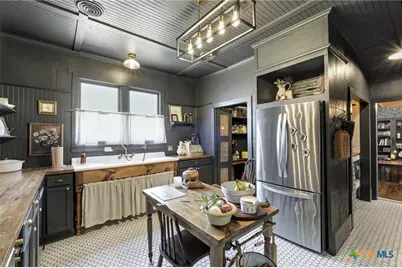 703 W Buck Street, Caldwell, TX 77836 - Photo 15