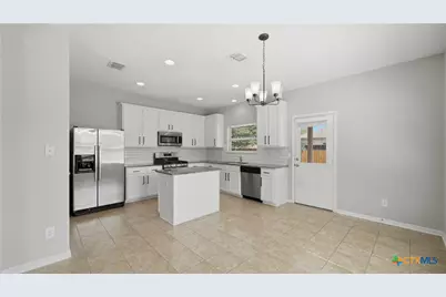 1951 Barn Swallow, New Braunfels, TX 78130 - Photo 7