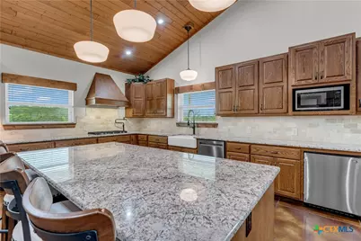 5020 County Road 252, Bertram, TX 78605 - Photo 11