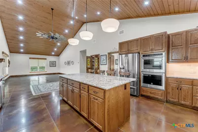 5020 County Road 252, Bertram, TX 78605 - Photo 9