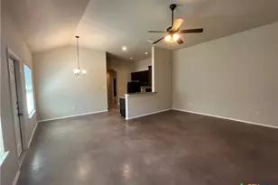 170 Joanne Cv, New Braunfels, TX 78130 - Photo 5