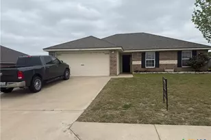 404 Blayton St, Troy, TX 76579 - Photo 3