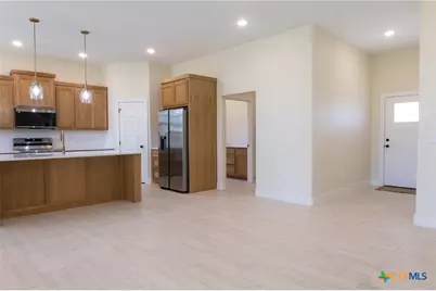 1105 W 1st Street, Lampasas, TX 76550 - Photo 7