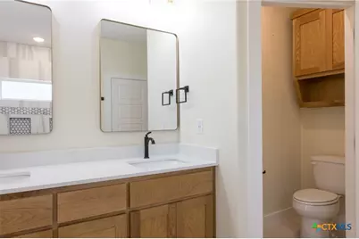 1105 W 1st Street, Lampasas, TX 76550 - Photo 21