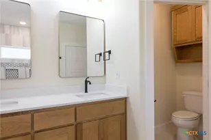 1105 W 1st St, Lampasas, TX 76550 - Photo 21