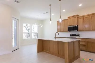 1105 W 1st Street, Lampasas, TX 76550 - Photo 5