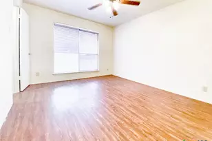 111 Hughson Ct, San Marcos, TX 78666 - Photo 11