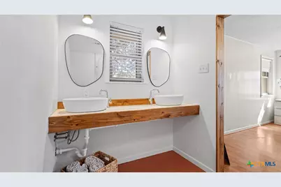 111 Mission Drive, New Braunfels, TX 78130 - Photo 17