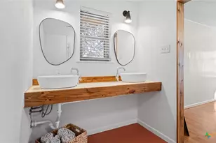 111 Mission Dr, New Braunfels, TX 78130 - Photo 17