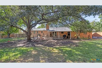 111 Mission Drive, New Braunfels, TX 78130 - Photo 3