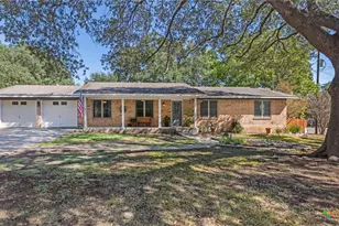 111 Mission Dr, New Braunfels, TX 78130 - Photo 1