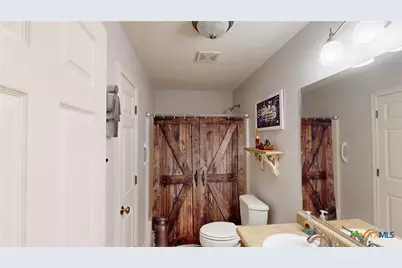 164 Russell Road, Victoria, TX 77904 - Photo 33