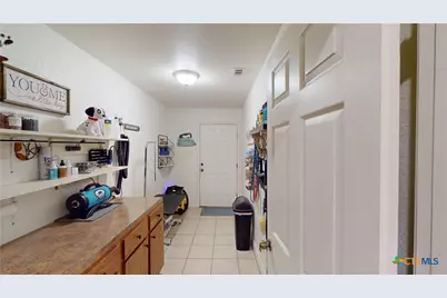 164 Russell Road, Victoria, TX 77904 - Photo 17