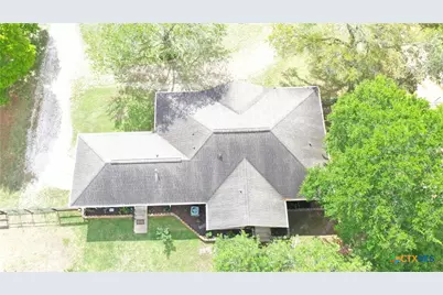 164 Russell Road, Victoria, TX 77904 - Photo 5