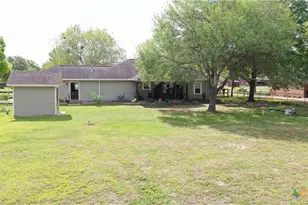164 Russell Rd, Victoria, TX 77904 - Photo 3