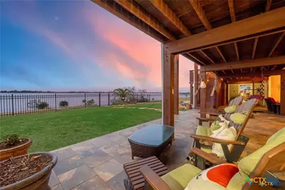 792 W Bayshore Drive, Palacios, TX 77465 - Photo 3