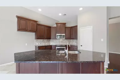 2125 Pioneer Pass, Seguin, TX 78155 - Photo 11