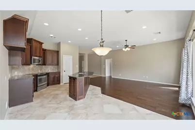 2125 Pioneer Pass, Seguin, TX 78155 - Photo 11