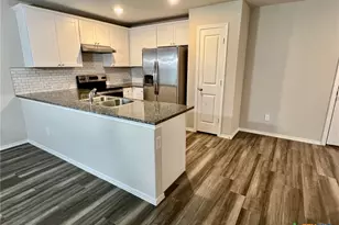1906 Fieldfare, New Braunfels, TX 78130 - Photo 3