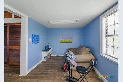 205 Hubbard Street, Yoakum, TX 77995 - Photo 21