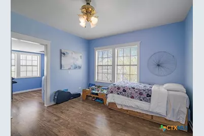 205 Hubbard Street, Yoakum, TX 77995 - Photo 25