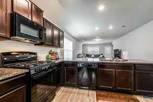 927 Watson Wy, San Antonio, TX 78221 - Photo 17