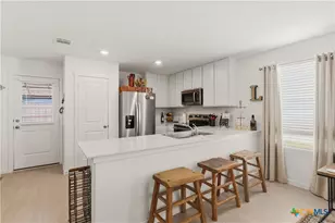 323 Alta Vis Ter, Seguin, TX 78155 - Photo 15