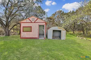 369 County Rd 4314, Lampasas, TX 76550 - Photo 33