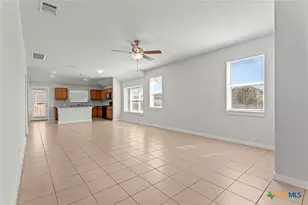 4837 Park Gln, Marion, TX 78124 - Photo 7