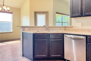 1311 Fern Ct, Gonzales, TX 78629 - Photo 7