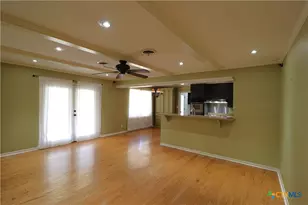 417 Salisbury Ln, Victoria, TX 77904 - Photo 17