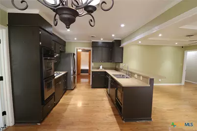 417 Salisbury Lane, Victoria, TX 77904 - Photo 13