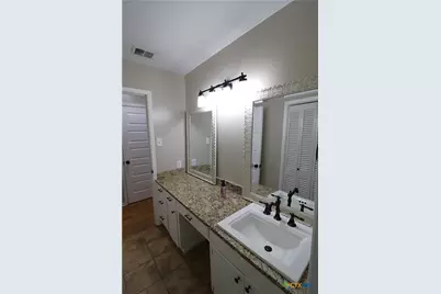 417 Salisbury Lane, Victoria, TX 77904 - Photo 31