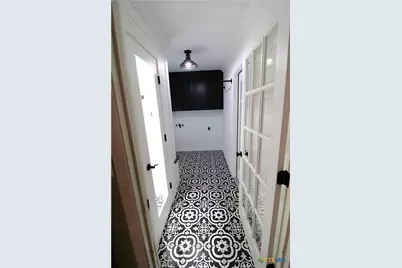 417 Salisbury Lane, Victoria, TX 77904 - Photo 19