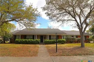 417 Salisbury Ln, Victoria, TX 77904 - Photo 1