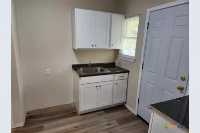 1817 E Barton Avenue, Temple, TX 76501 - Photo 5