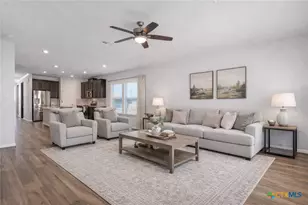 724 Clara Park, New Braunfels, TX 78130 - Photo 3