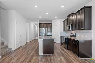 724 Clara Park, New Braunfels, TX 78130 - Photo 9