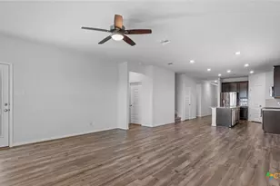 724 Clara Park, New Braunfels, TX 78130 - Photo 9