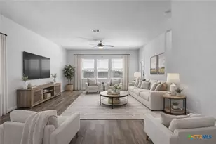 724 Clara Park, New Braunfels, TX 78130 - Photo 3