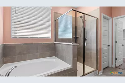 724 Clara Park, New Braunfels, TX 78130 - Photo 15