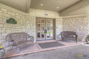 8 Trophy Ln, New Braunfels, TX 78132 - Photo 7