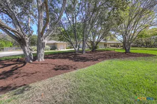 8 Trophy Ln, New Braunfels, TX 78132 - Photo 45