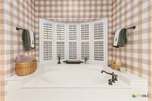 1901 Riada Dr, New Braunfels, TX 78132 - Photo 17