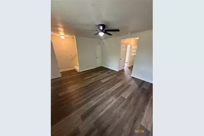 1204 E Warren Avenue #2-B, Victoria, TX 77901 - Photo 3