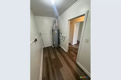 1204 E Warren Avenue #2-B, Victoria, TX 77901 - Photo 13