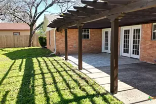 2131 Mountainview Dr, Waco, TX 76710 - Photo 7